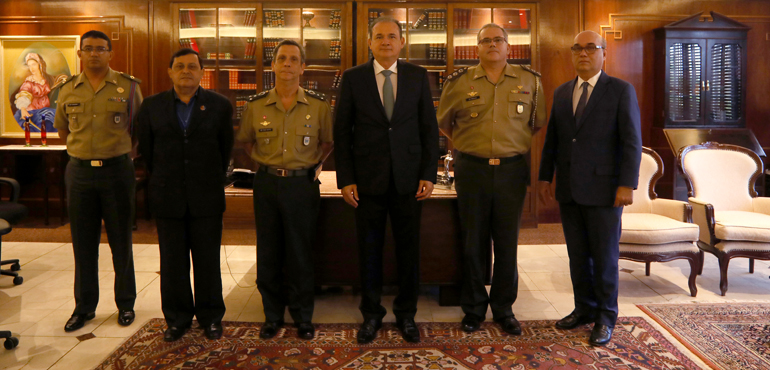 Presidente do TJCE recebe visita de comitiva da 10ª Região Militar