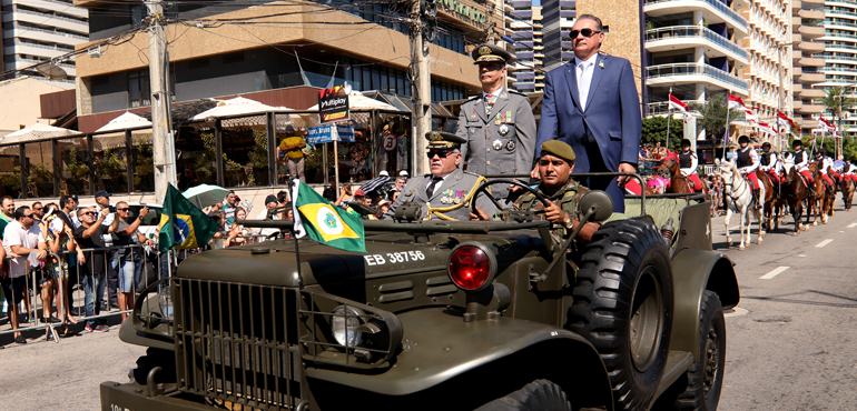 Presidente do Tribunal de Justiça representa Estado em desfile cívico-militar de 7 de Setembro