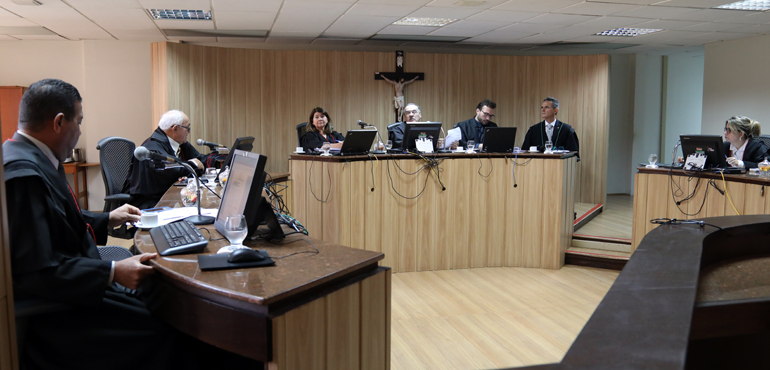 Cliente que não recebeu imóvel no prazo deve ser indenizada em R$ 30 mil