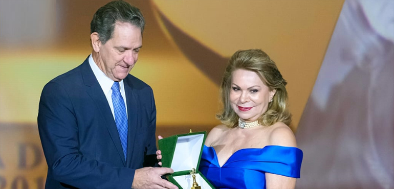 Desembargadora Iracema Vale é homenageada com Troféu Sereia de Ouro