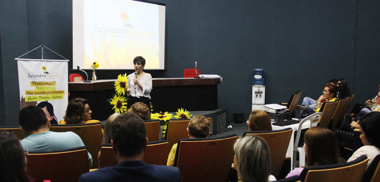 Palestra e sessões de Reiki encerram programação do Setembro Amarelo no Fórum Clóvis Beviláqua