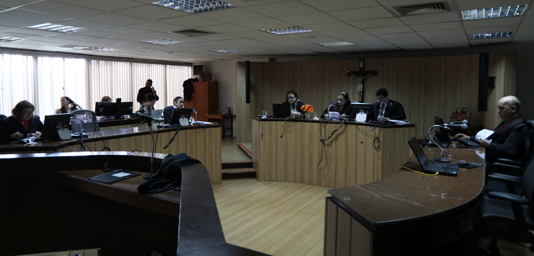 Mantida suspensão da reintegração de posse de casas da Vila Vicentina, em Fortaleza