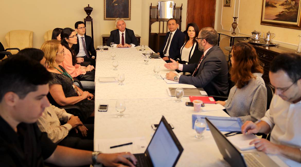 Missão do CNJ para construir banco nacional de dados biométricos chega ao Ceará