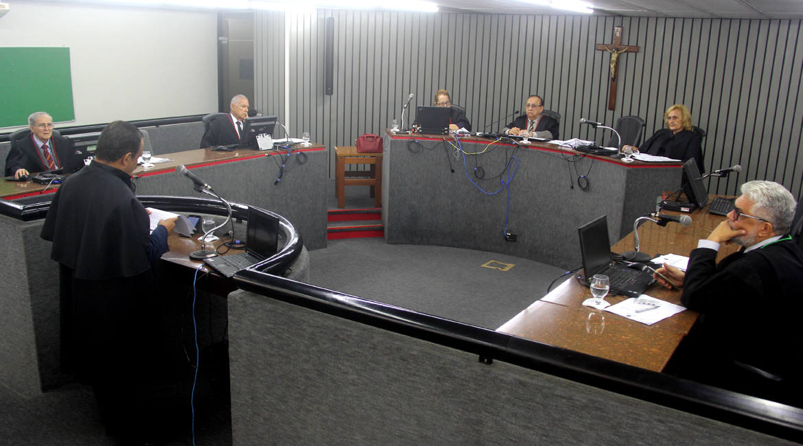 Grávida que perdeu filho por negativa de internação deve ser indenizada em mais de R$ 21 mil