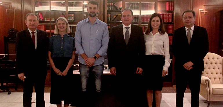 Convênio assinado entre TJCE e Sindiônibus contribui para ressocialização de apenados