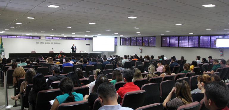 Palestra sobre Lei de Abuso de Autoridade e Pacote Anticrime é ministrada na Esmec