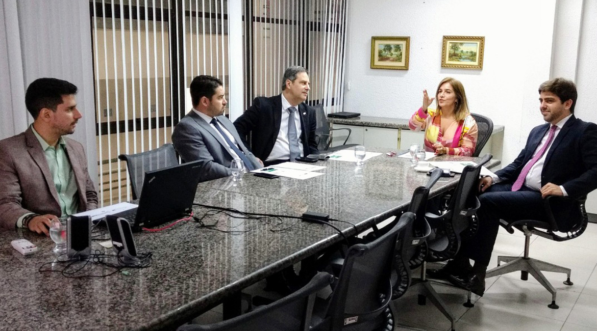 Nova comunicação visual do Fórum que facilita localização dos usuários é apresentada à OAB-CE