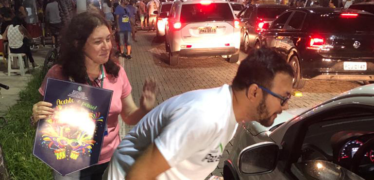 Campanha de combate à violência contra mulher no Pré-Carnaval prossegue em Fortaleza