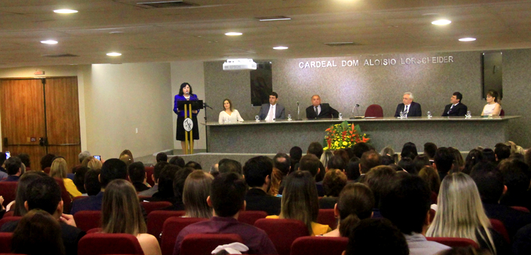 Aprovados no concurso para cartórios são investidos nos cargos de notários e registradores