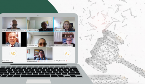 Companhia aérea é condenada a indenizar passageira por extravio de bagagem