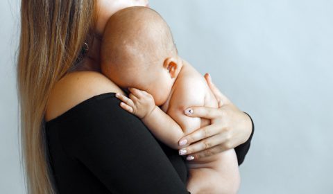 Justiça determina que Prefeitura conceda licença-maternidade para servidora cuja esposa está grávida