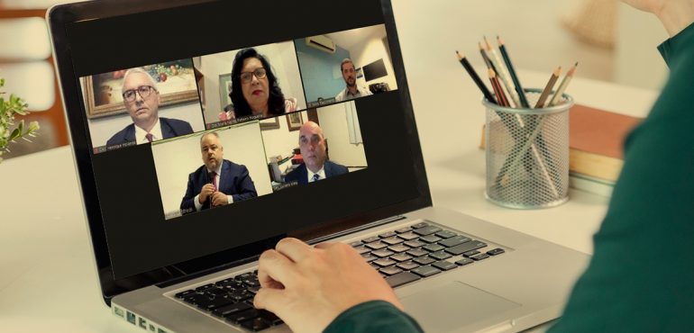 Magistrados e servidores do TJCE participam do Webinário “Altos Estudos em Audiência de Custódia”