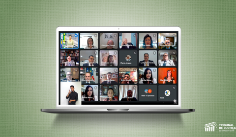 Desembargador Mauro Liberato recebe a Comenda de Mérito ao Ouvidor da Justiça Eleitoral