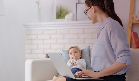 Judiciário estadual autoriza magistradas e servidoras a trabalhar remotamente por seis meses após licença maternidade