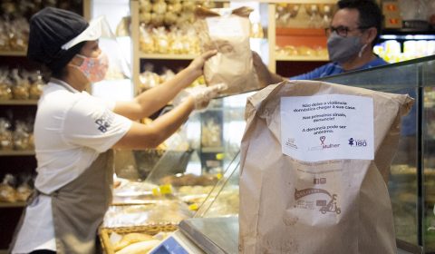 Padaria de Fortaleza adere à campanha Justiça pela Mulher, promovida pelo Tribunal de Justiça do Ceará