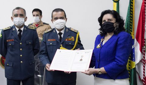 Presidente do TJCE recebe Medalha do Mérito Bombeiro Militar