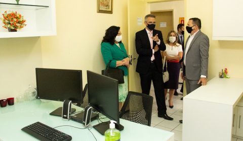 Com foco na humanização, presidente do Tribunal de Justiça do Ceará visita unidades da Comarca de Fortaleza