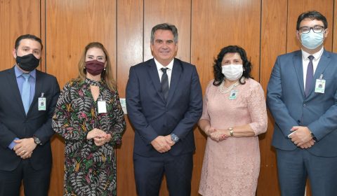 Presidente do TJCE lidera comitiva, em reunião com ministro Ciro Nogueira, para tratar da tramitação do Promojud