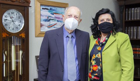 Presidente do TJCE recebe visita do arquiteto Roberto Castelo, que planejou o prédio da sede do Poder Judiciário