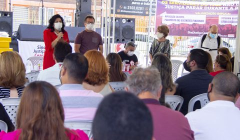 Presidente do TJCE participa de evento do Sindjustiça em comemoração pelo Dia do Servidor