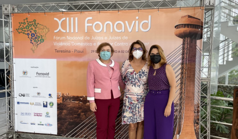 Magistradas dos Juizados da Mulher de Fortaleza participam do XIII Fonavid, em Teresina