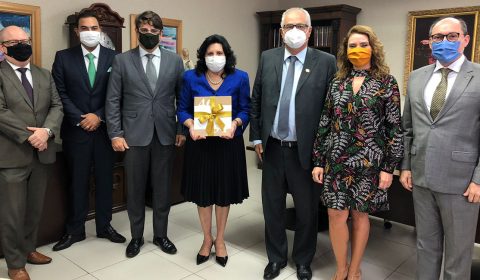 Comitiva do Tribunal Regional Federal da 5ª Região visita Presidência do TJCE