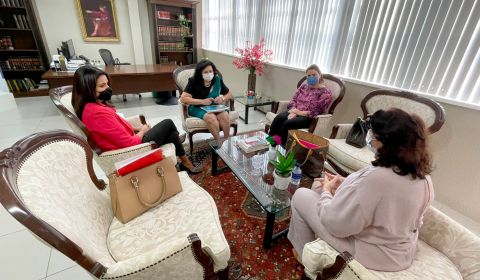 Presidente do TJCE e primeira-dama do Legislativo discutem ampliação de projetos voltados à solução de conflitos