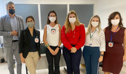 Vara de Execução de Penas e Medidas Alternativas recebe visita de comitiva da Cruz Vermelha