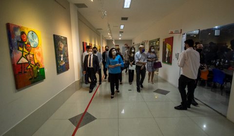 Presidente do TJCE acompanha em shopping de Fortaleza mobilização para conscientizar a sociedade sobre violência doméstica