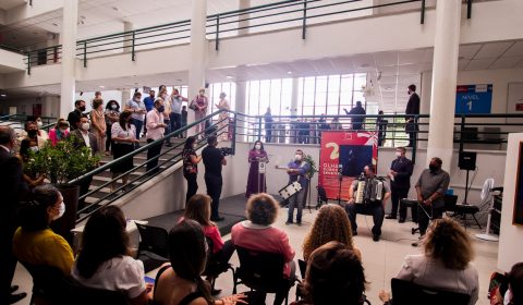 Poesia, música, coral e exposição marcam abertura do Mês da Mulher no Fórum Clóvis Beviláqua