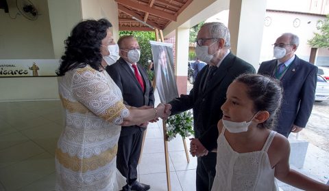 Desembargador Francisco Lincoln Araújo e Silva recebe homenagens em Acopiara, sua terra natal