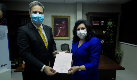 OAB-CE entrega à presidente do TJCE listas com nomes de advogados que concorrem a vagas de desembargador