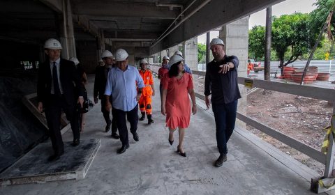 Presidente do TJCE acompanha obras de reconstrução do Palácio da Justiça