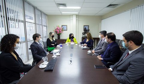 Ações do Projeto de Fortalecimento de Lideranças Femininas do Judiciário são apresentadas durante reunião no TJCE