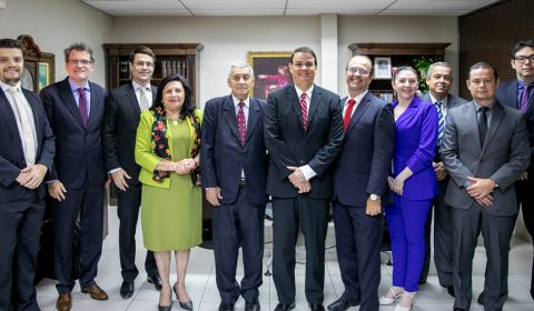 Nova Diretoria da Associação Cearense de Magistrados visita presidente do TJCE