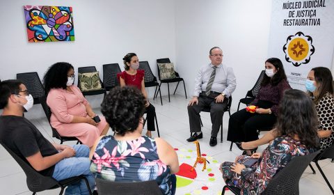 Núcleo de Justiça Restaurativa faz balanço das atividades durante reunião com facilitadores