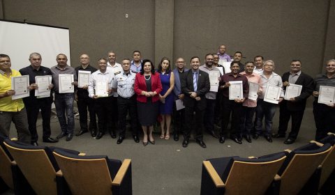 Tribunal de Justiça presta homenagem a policiais e bombeiros militares da reserva