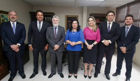 Presidentes do TJCE e TJDFT se reúnem no Fórum Clóvis Beviláqua