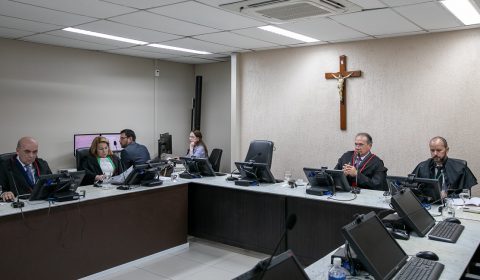 Criança com disfunção urinária ganha no TJCE direito de receber fornecimento de fraldas de marca específica