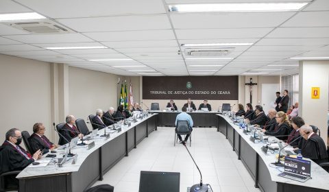 Órgão Especial do TJCE aprova promoção e remoção de seis juízes