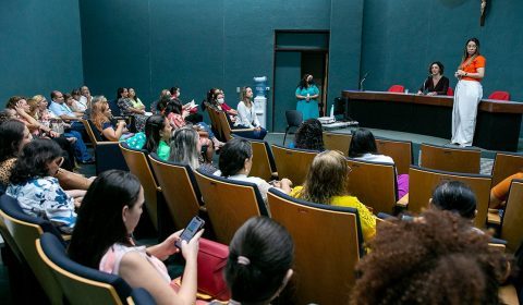 Justiça estadual promove encontro para instituições de acolhimento de crianças e adolescentes que aguardam adoção em Fortaleza