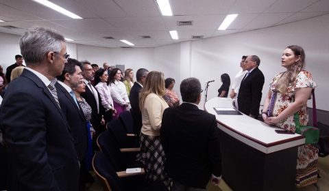 TJCE presta homenagem “in memoriam” à desembargadora Adelineide Viana com nome dela em auditório no Fórum Clóvis Beviláqua