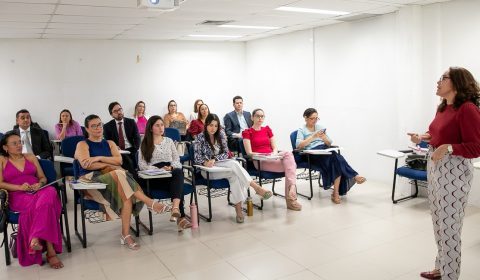 Colóquio no Fórum Clóvis Beviláqua debate judicialização da saúde
