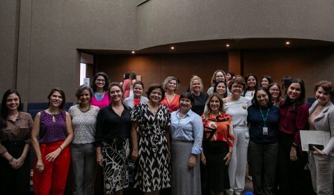 Autoconhecimento e empoderamento da mulher são abordados na abertura do Clube de Leitura do Programa de Lideranças Femininas do TJCE