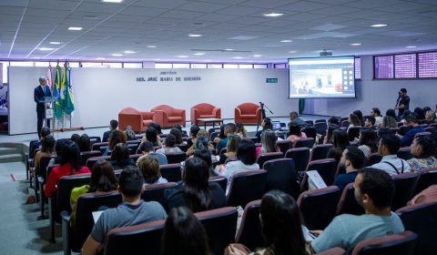 Cerca de 400 estudantes participam do I Encontro de Estagiários do TJCE na Escola da Magistratura