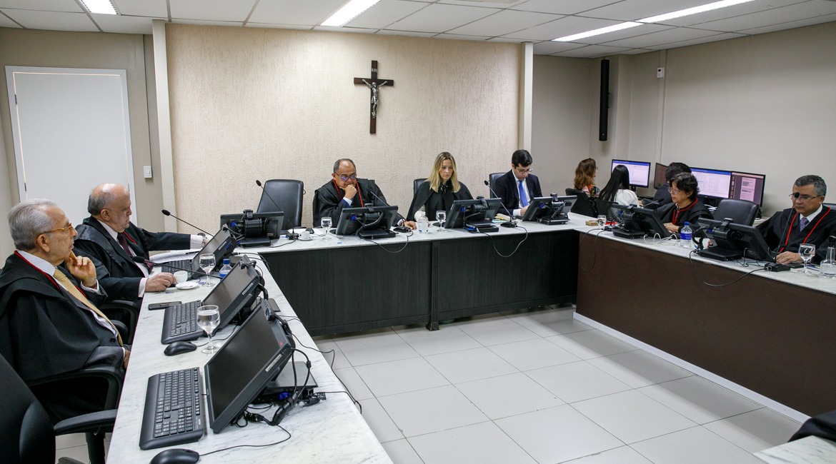 Mulher que passou por complicações após cirurgia para retirada de útero deve receber R$ 30 mil de indenização