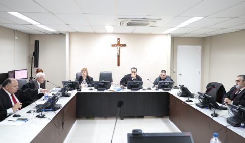 Cliente que teve reiteradas suspensões do fornecimento de energia injustamente deve receber R$ 8 mil de indenização