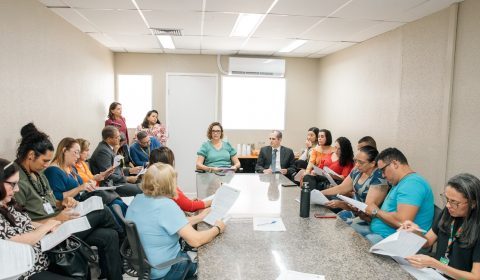 Reunião no Fórum Clóvis Beviláqua detalha portaria que trata sobre atendimento do serviço de acolhimento para crianças e adolescentes