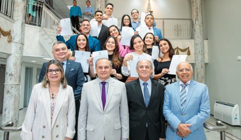 Tribunal de Justiça do Ceará empossa 12 analistas judiciários para unidades da Capital e Interior