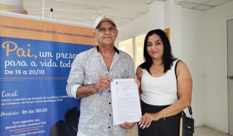 Filha realiza sonho de registrar nome do pai na certidão durante campanha do TJCE que incentivou reconhecimento da paternidade